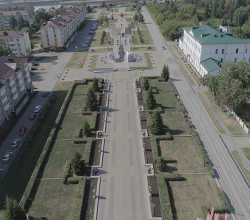 Аллея Славы Героев Советского Союза, в Парке Победы г. Тобольска